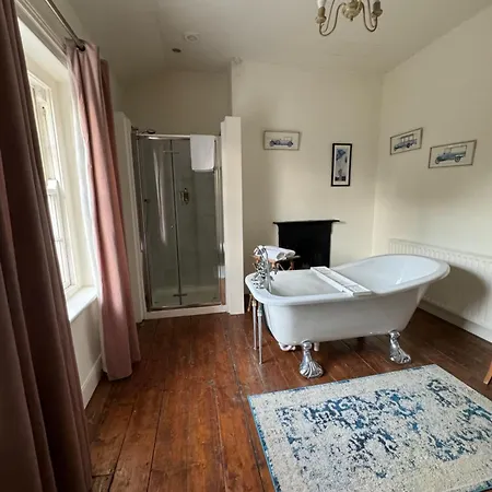 Clone بيت ضيافة آغهريم