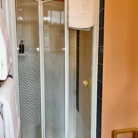 Guest house Clone